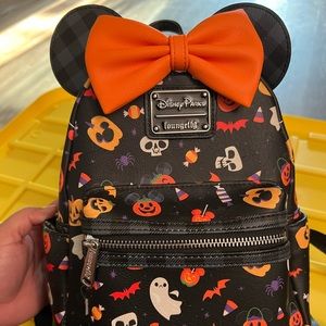 New without tags- Halloween Disney Parks Loungefly